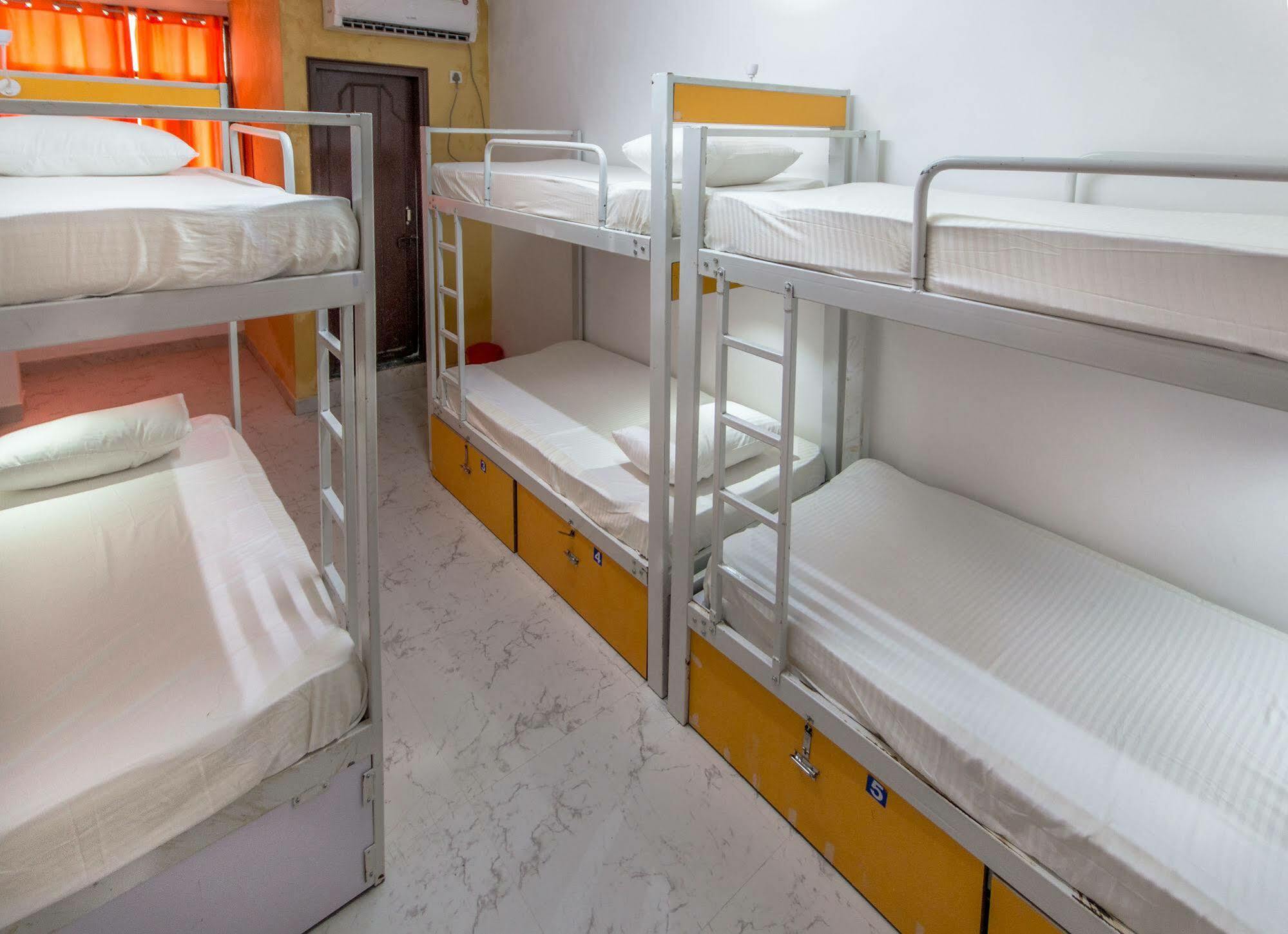 Bunk Hostel Delhi New Delhi Eksteriør billede