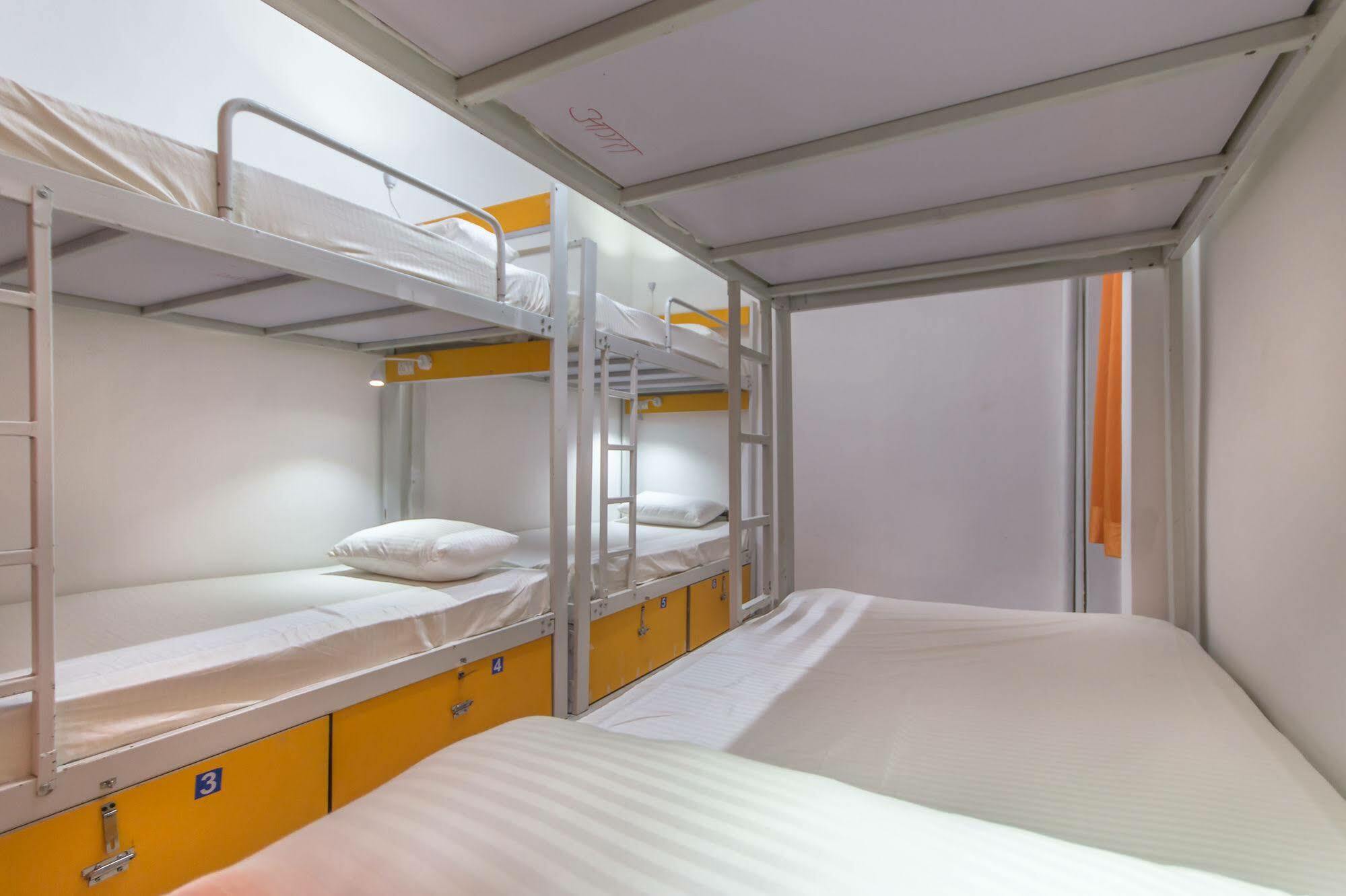 Bunk Hostel Delhi New Delhi Eksteriør billede