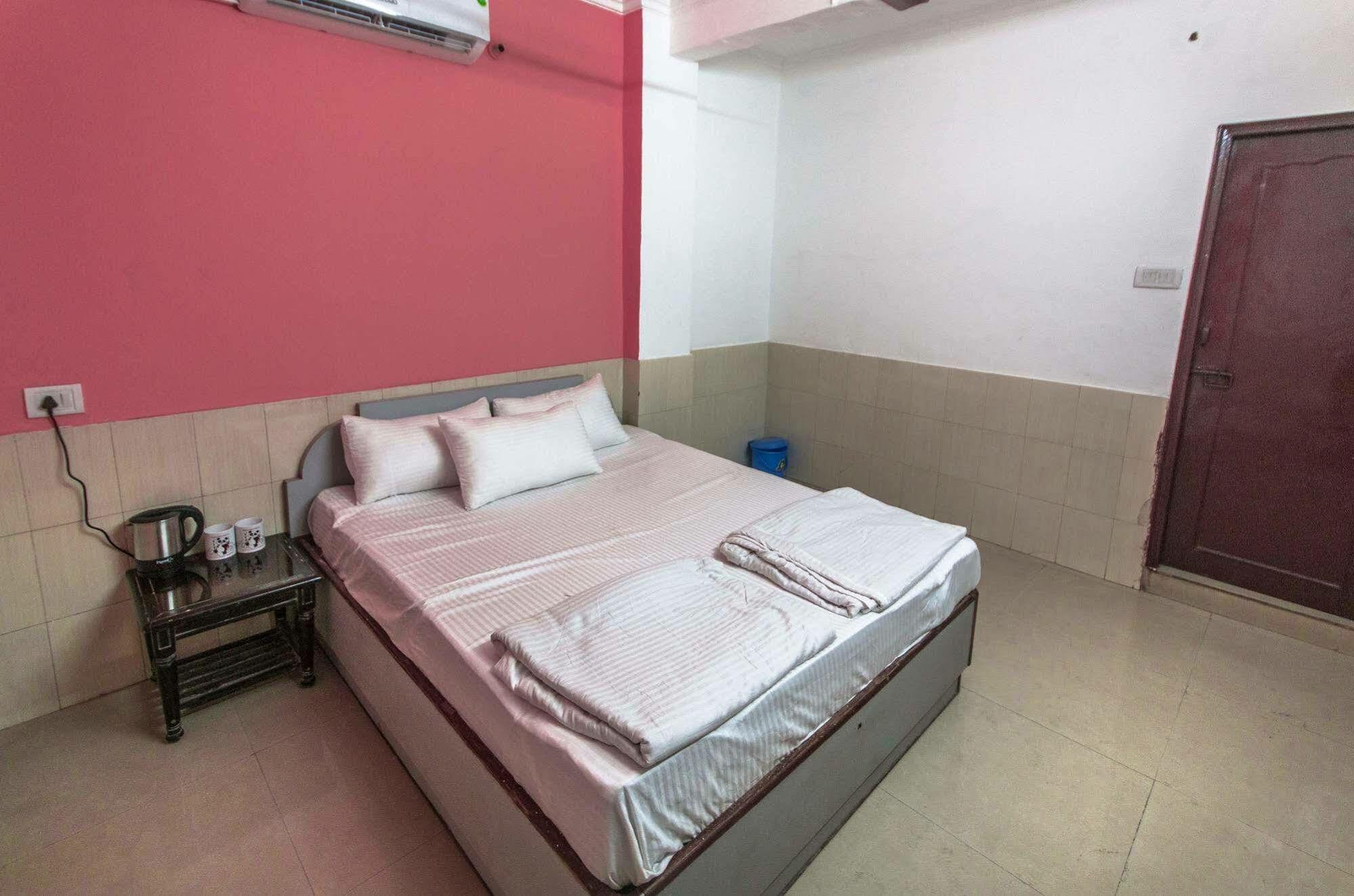 Bunk Hostel Delhi New Delhi Eksteriør billede